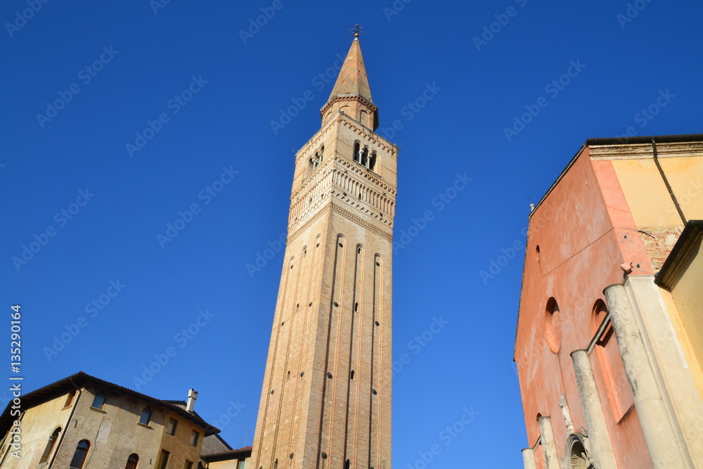 Obraz premium Pordenone - Duomo e Campanile di San Marco