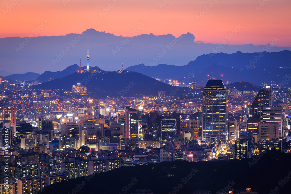 Obraz premium Seoul City in Sunset, South Korea.