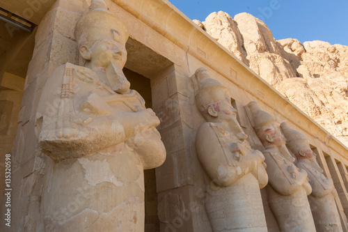 Egypt - Luxor - hatshepsut statues