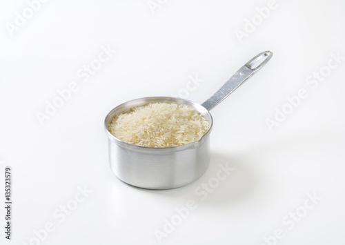 saucepan of uncooked rice