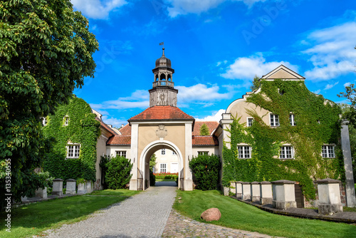 Fototapeta Naklejka Na Ścianę i Meble -  Schloss von Gallinden (Galiny)