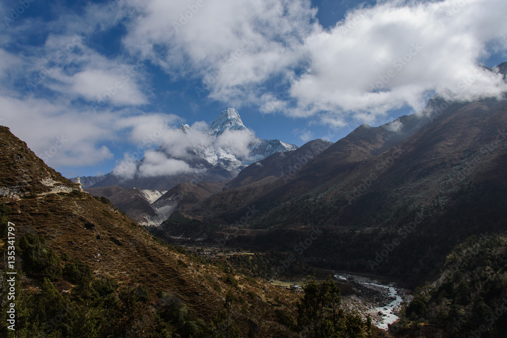Fototapeta premium Trekking in Nepal, Himalayas