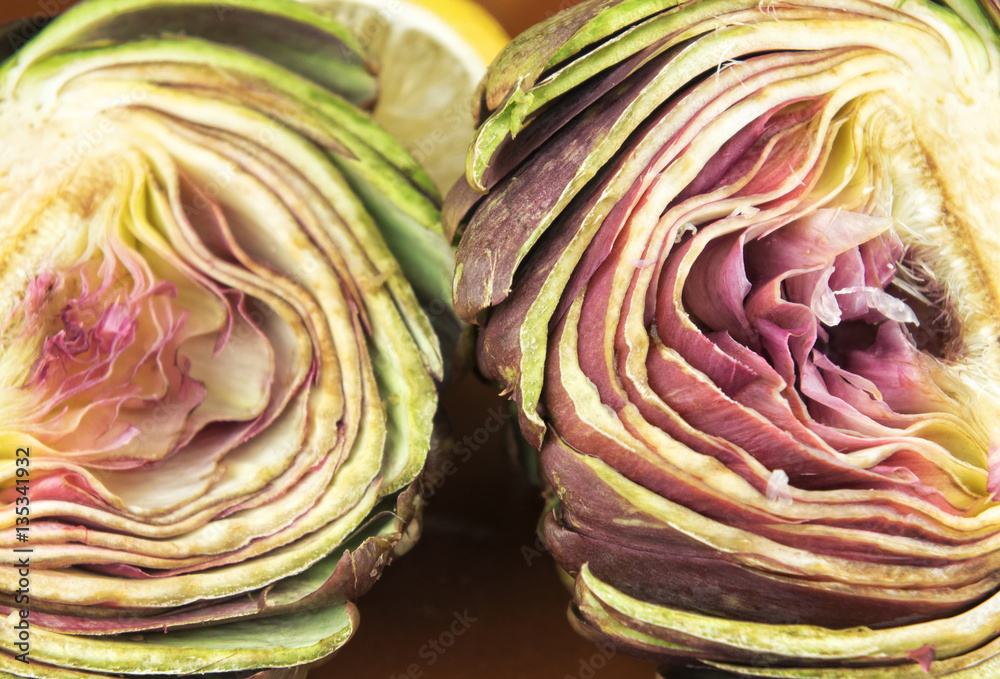 Fototapeta premium Open artichokes closeup