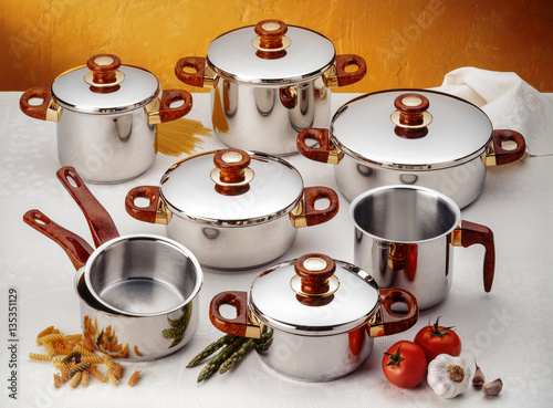 stainless steel cookware photo