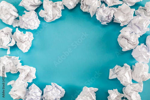 Foto Crumpled paper balls