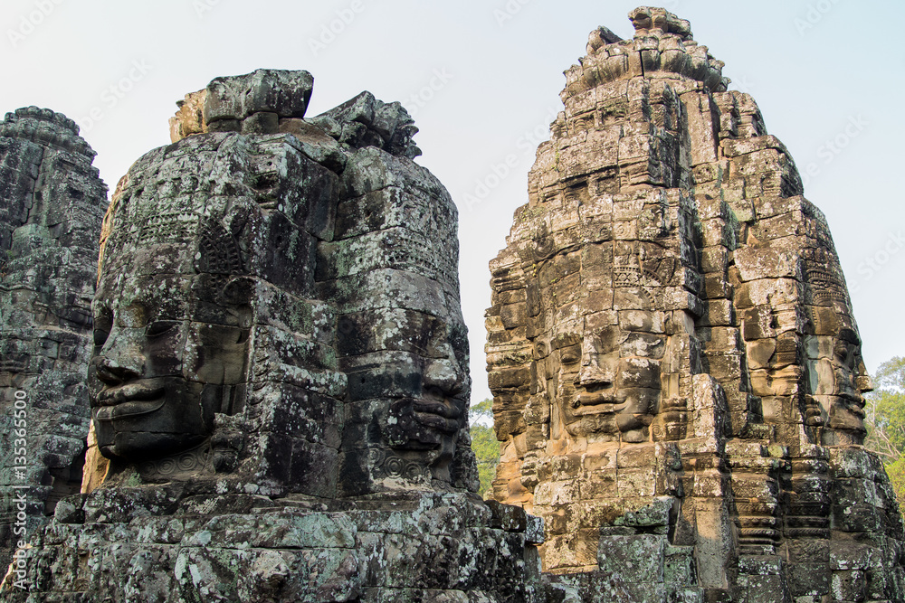 Gesichter-Säulen im Bayon, Angkor, Kambodscha