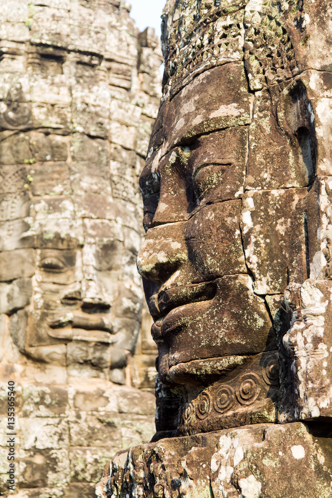 Gesichter-Säulen im Bayon, Angkor, Kambodscha