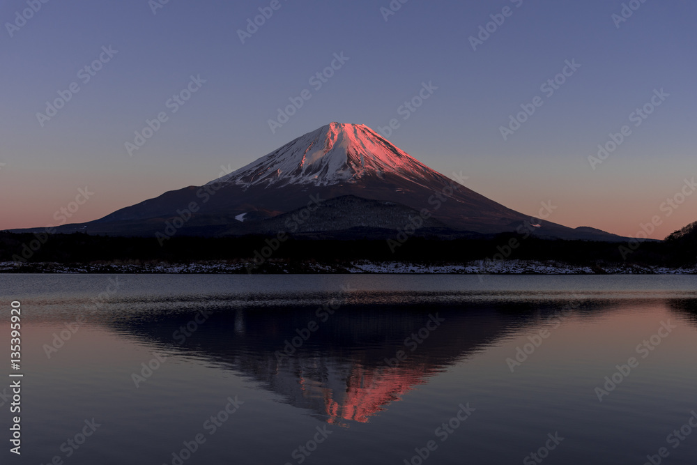 精進湖より紅富士