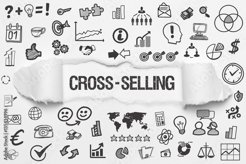 Cross-Selling / weißes Papier mit Symbole