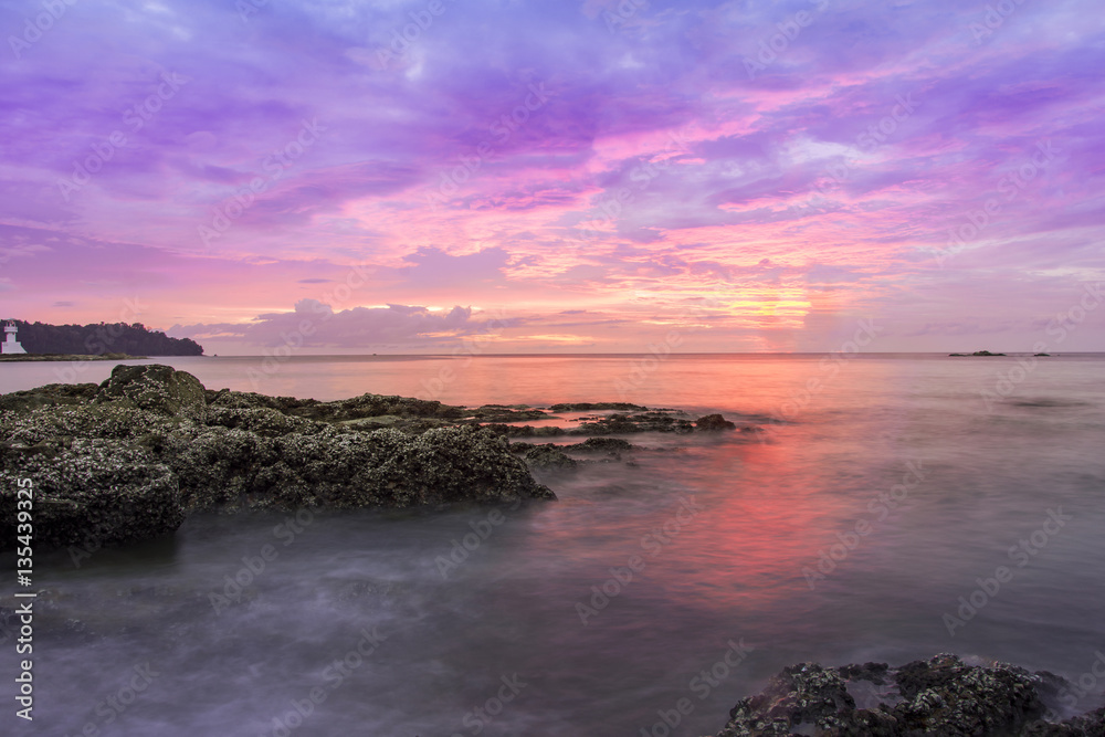 Fototapeta premium sunset seascapes rock in water beach asia natural view