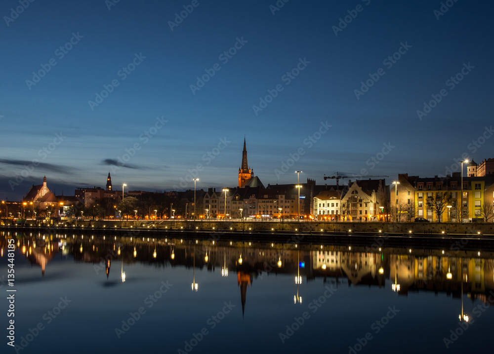 Fototapeta premium Waterfront sunset
