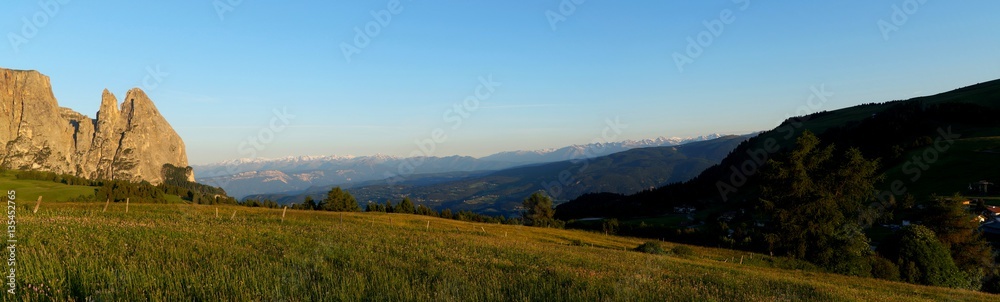 Fototapeta premium Panorama Aussicht Seiser Alm Schlern
