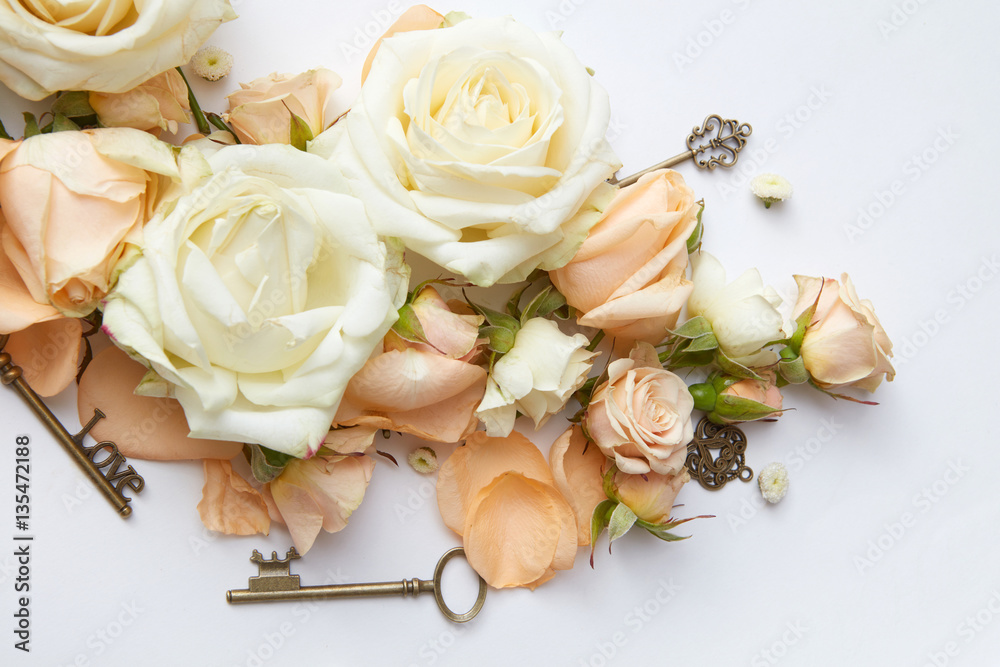 Red roses with key Red roses with key