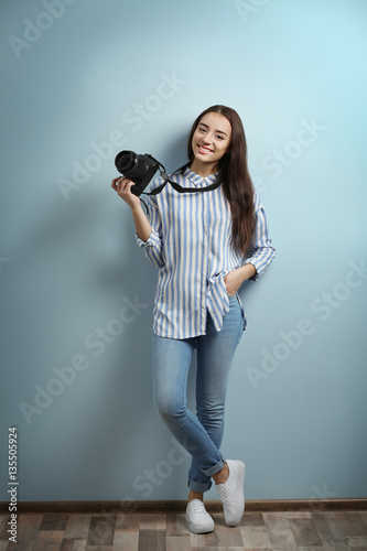 Beautiful young photographe...