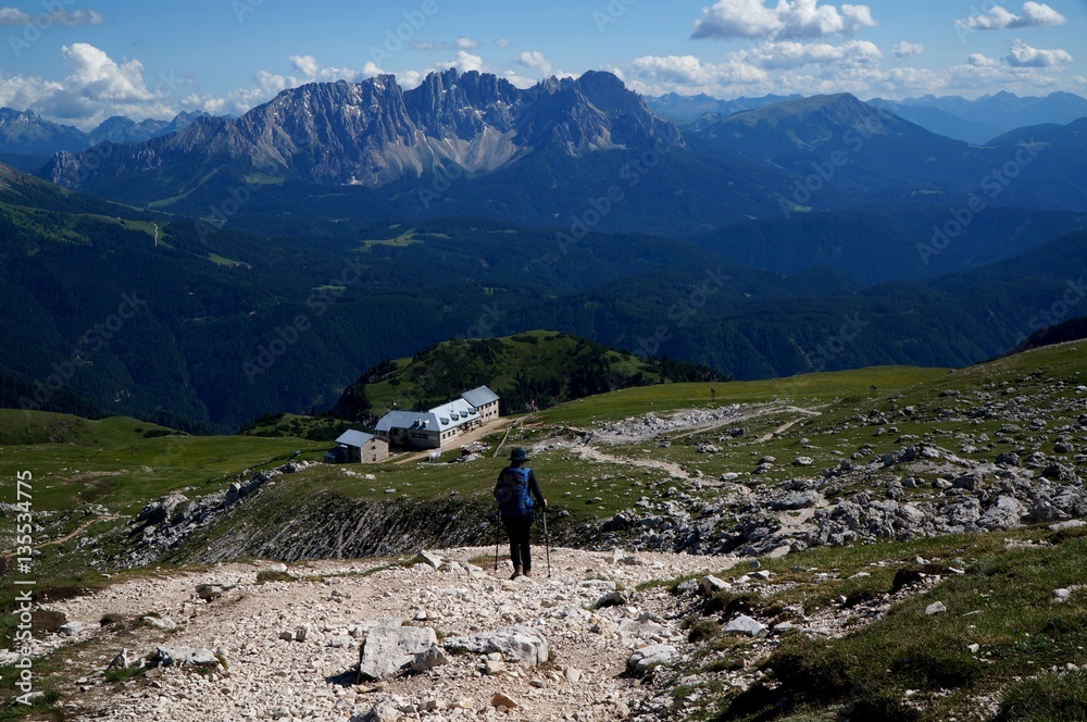 Unterwegs auf Schlern Hochfläche am Weg zum Schlernhaus Unterwegs auf Schlern Hochfläche am Weg zum Schlernhaus