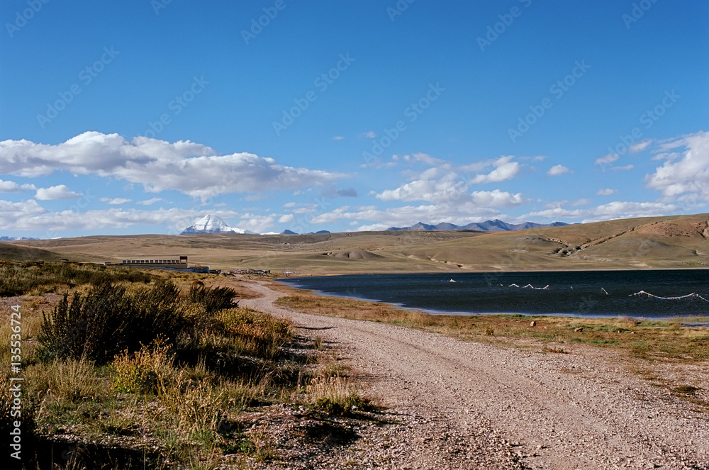 The road along the shore of sacred Lake Manasarovar (4557m above sea level) in Western Tibet.