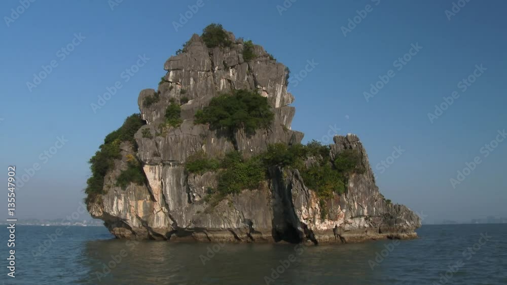 Rock Islands in Halong Bay, Myanmar Rock Islands in Halong Bay, Myanmar