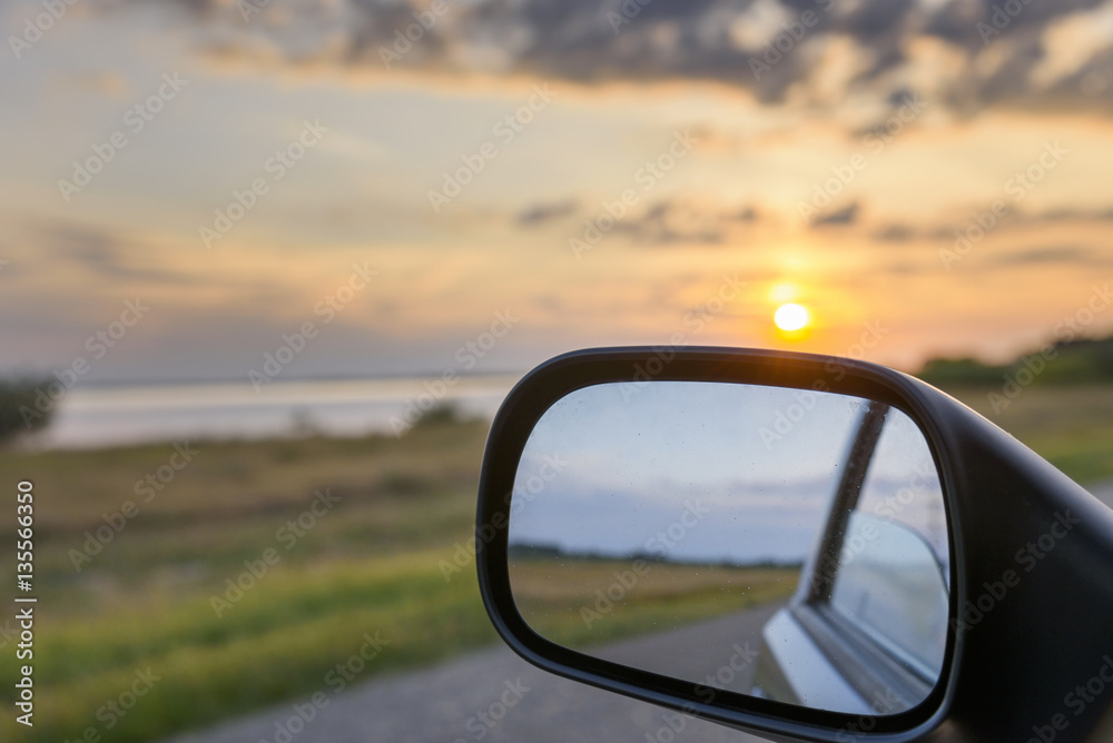 Rear view mirror reflection