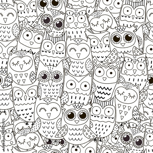 Doodle owls seamless pattern