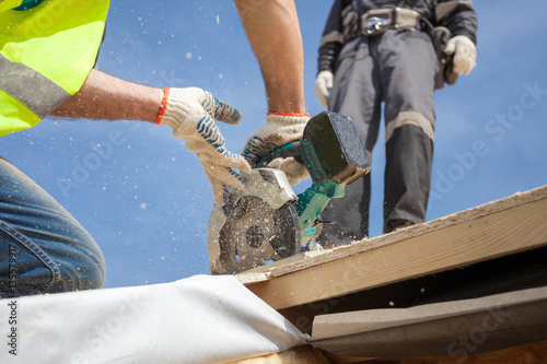 Quadro su tela Installing a skylight