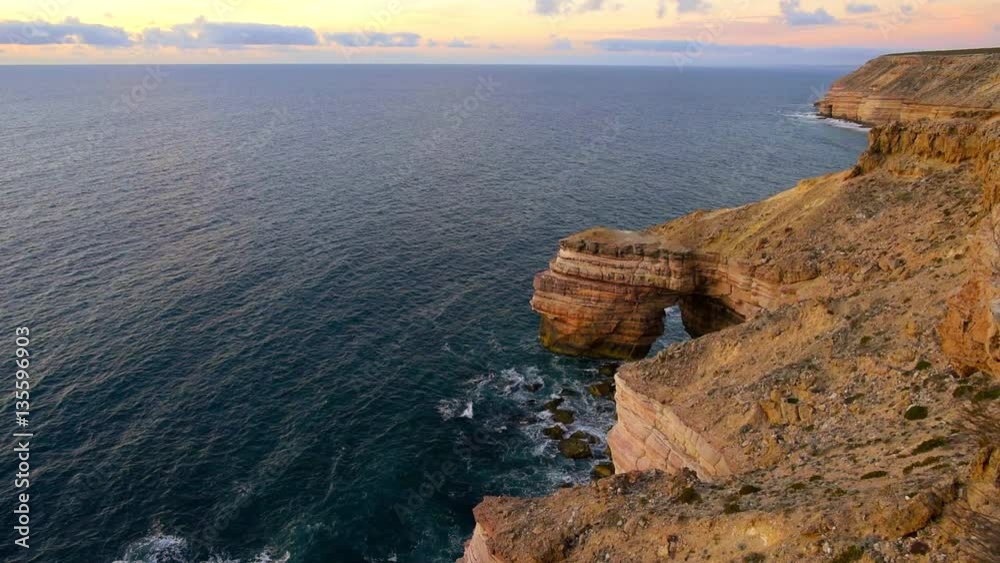 spektakulaere Steilkueste, Korallenkueste, Natural Bridge, Kalbarri Nationalpark, Westaustralien, Australien, Video spektakulaere Steilkueste, Korallenkueste, Natural Bridge, Kalbarri Nationalpark, Westaustralien, Australien, Video