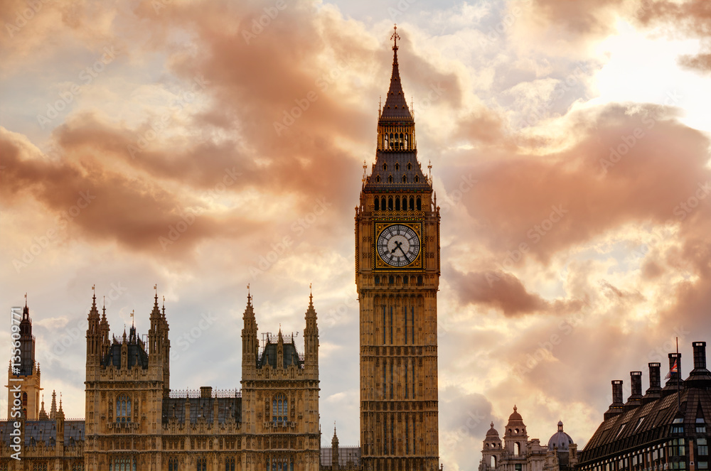 Fototapeta premium Wieża zegarowa Big Bena w Londynie w Anglii