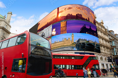 Obraz na plátně Piccadilly Circus London digital photomount