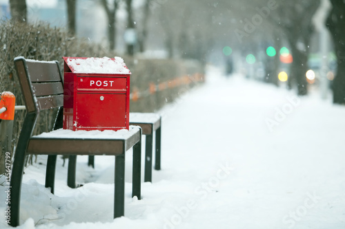 Snow mailbox © hk2030