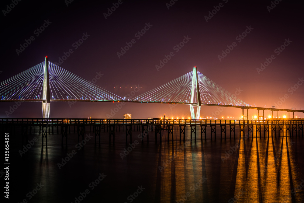Fototapeta premium Arthur Ravenel Jr Bridge at Night on Wonders Way in Charleston,