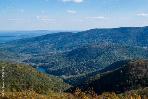 Skyline of The Blue Ridge Mountains in Virginia at Shenandoah Na © Christian Hinkle