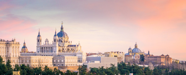 Acrylglasbilder Madrid Kathedrale Almudena in Madrid  © LucVi