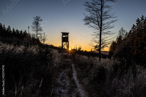 Hochsitz im Abendrot