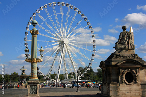 Place de la Concorde en été à Paris, France