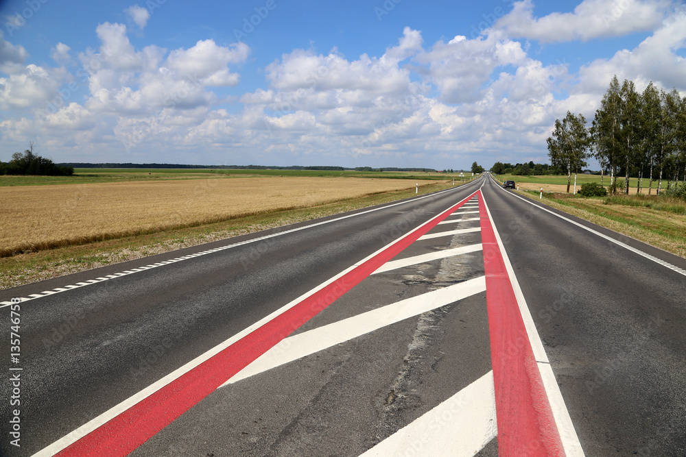 Fototapeta premium Landstraße Weite Freiheit Weltreise