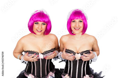 Hausmädchen mit Pinken Haaren
