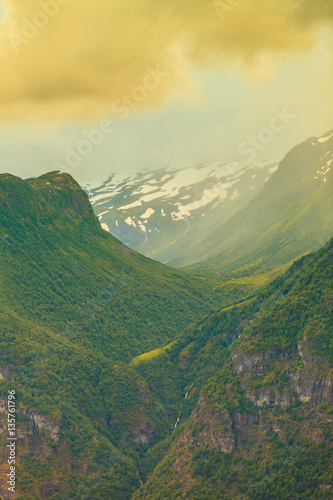 krajobraz gór w Norwegii.