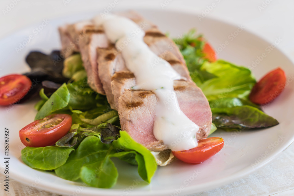 tuna steak with salad