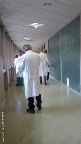 equipe di medici in ospedale