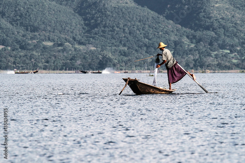 Myanmar - Burma - Fischer am Inle See photo