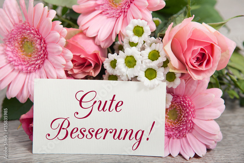 Fototapeta Naklejka Na Ścianę i Meble -  Blumen und Karte: Gute Besserung!