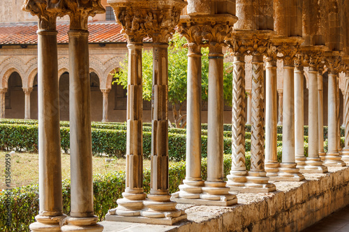Quadro su tela Cloister of Monreale cathedral, Sicily, Italy