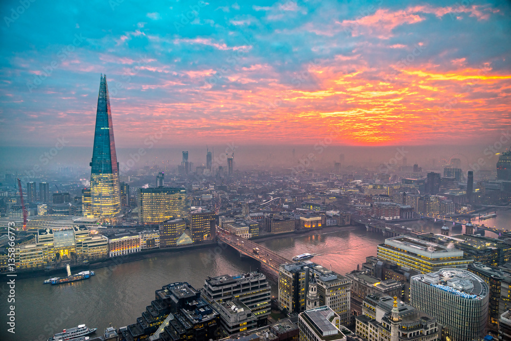 Obraz premium Tower Bridge, widok z The Shard, Londyn, Wielka Brytania