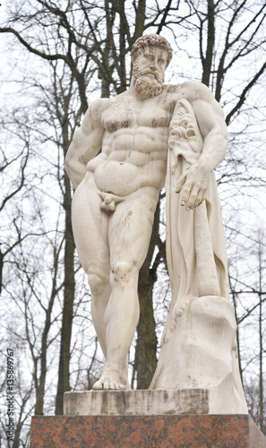 Statue of Hercules in the Alexander Garden.