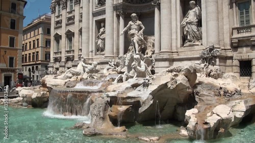 Fontana di Trevi photo