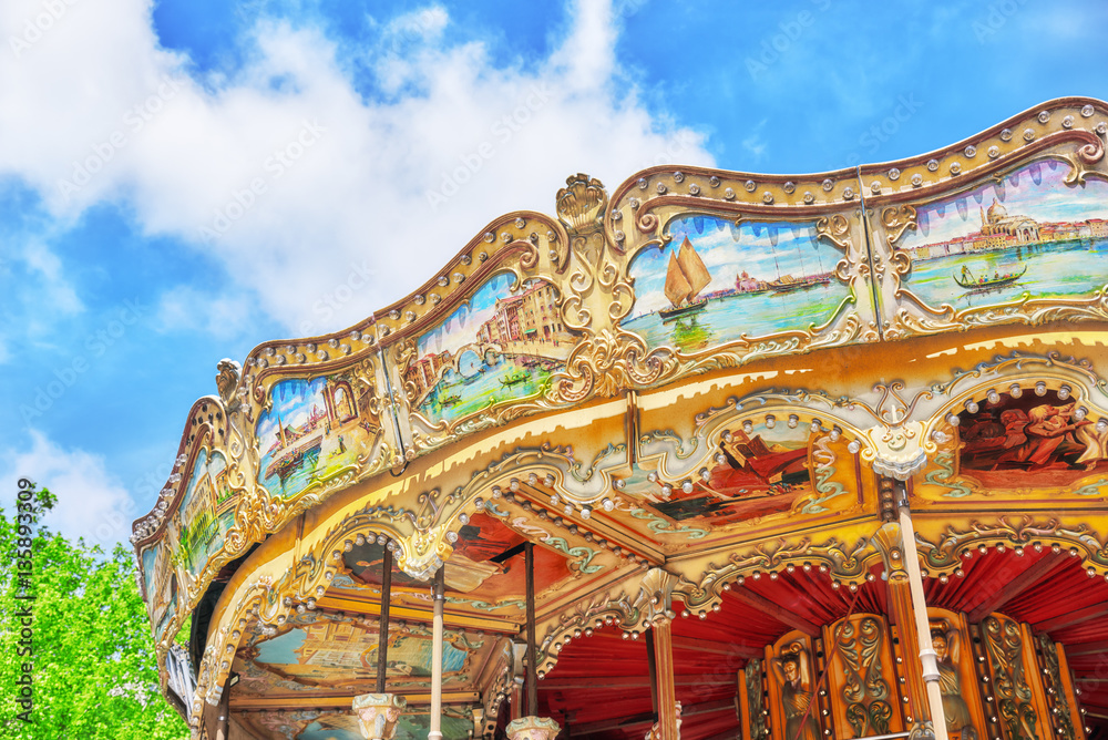 Obraz premium Entertainment Carousel for the youngest children. Horses on a ca