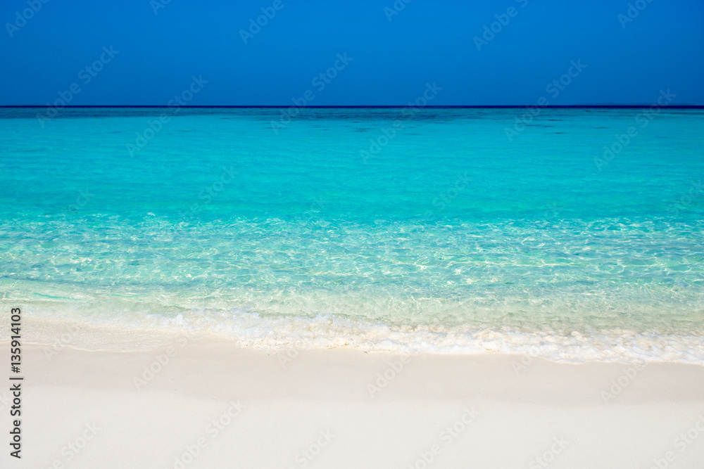 Fototapeta premium Hanimaadho island, Maldives