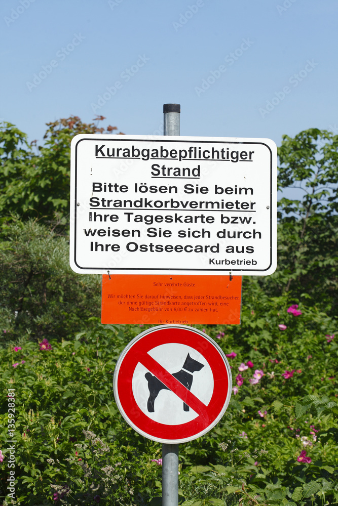 Hundeverbotsschild, Hundeverbotsschild, Schild Kurabgabepflichti Stock ...