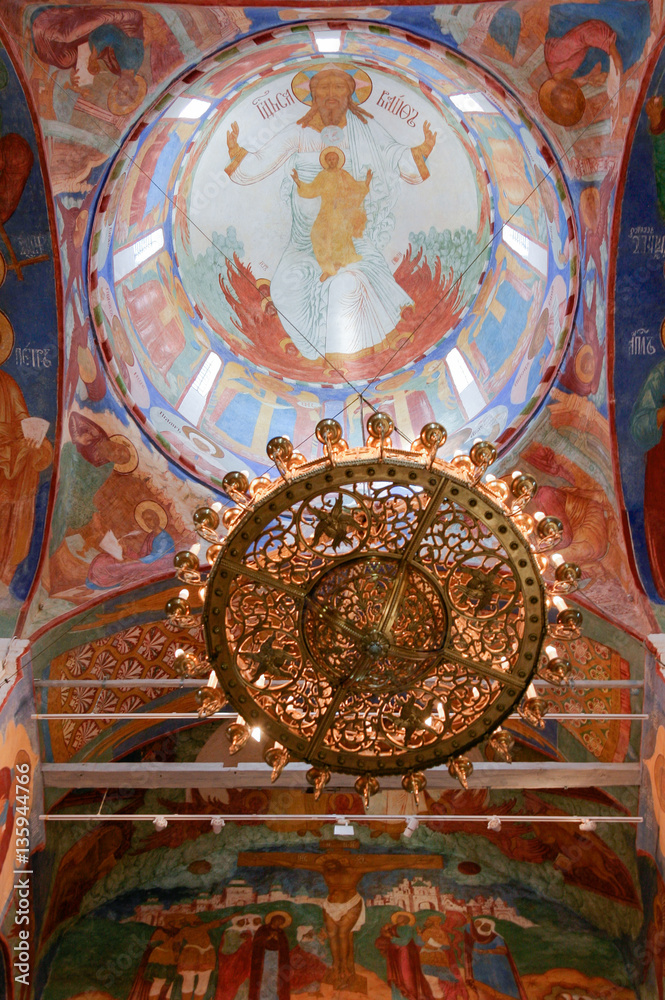 Fototapeta premium Chandelier under dome inside the Transfiguration Cathedral of t