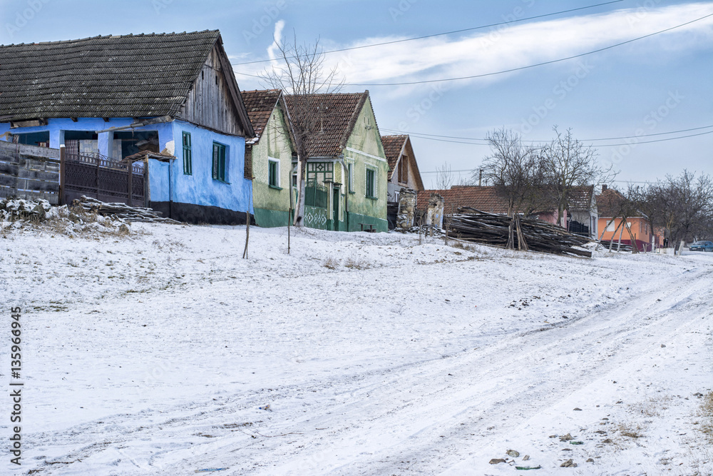 Dorf im Winter im Westen Rumäniens