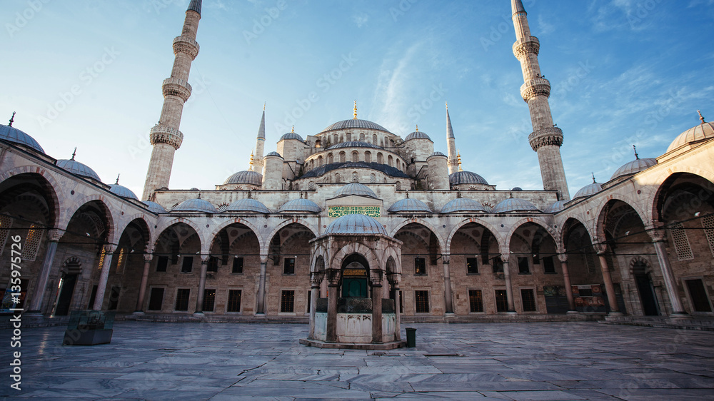 Fototapeta premium Courtyard at Blue Mosque, Istanbul